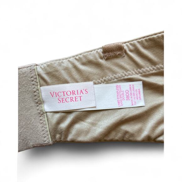 Victoria’s Secret Strapless Lightly Padded Underwire Bra in Nude size 38DD - Picture 3 of 4